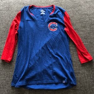 Raglan style cubs top